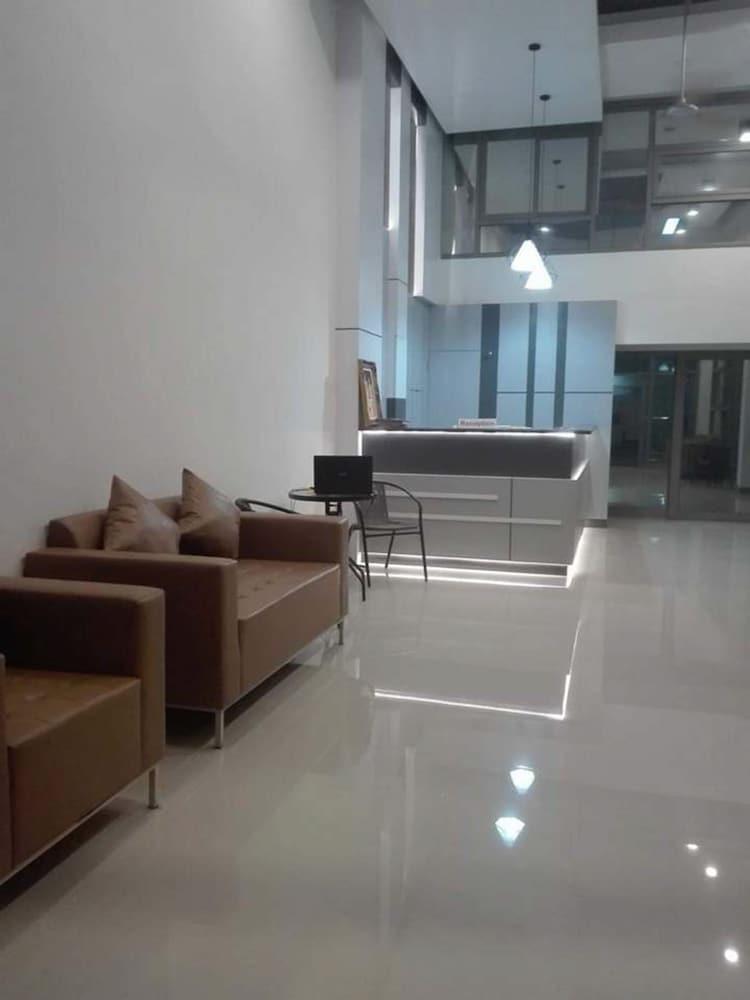 Aparthotel Ud House Udon Thani Esterno foto